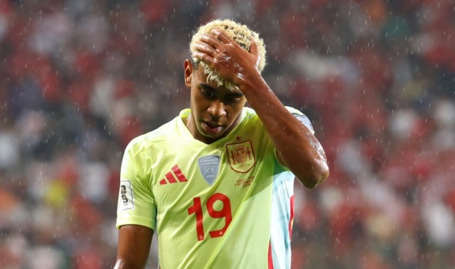 开云网站-战平埃及，德拉富恩特对阵容进行10处调整仅亚马尔连续首发