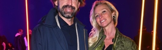 开云线上入口-皮尔洛妻子：在迪拜被飞机+巨响吵醒，丈夫熟睡时我在想怎么逃跑