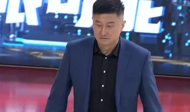 开云网站-不可思议！广东队3分球20中1，半场输上海26分 杜锋暴跳如雷