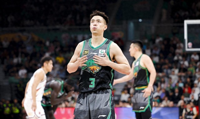 开云登录网址入口-复出就见效！赵继伟砍下24+7，3名队友被激活，莫兰德不再消极