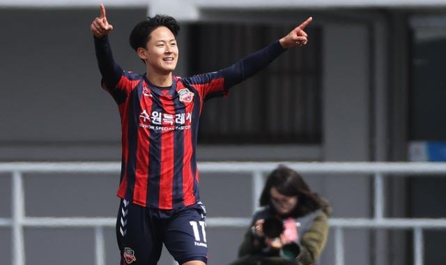 开云线上入口-体坛亚洲连线：韩国梅西苏宁铁卫为何落选东亚杯？